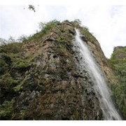 这次旅游拍摄的美丽山水像是一幅画